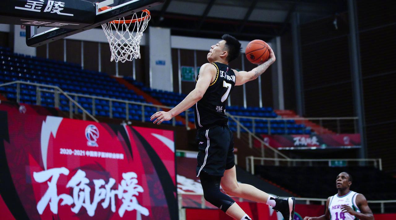 张镇麟本赛季top5扣篮!个个劲爆,刺激!肉眼可见的运动天赋啊!