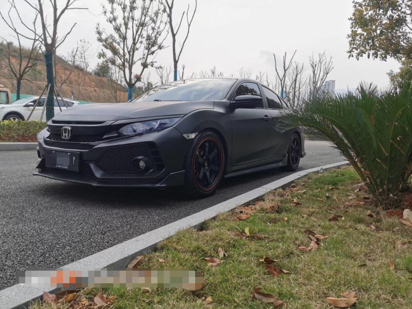 本田思域改色磨砂黑 年轻就要有个性