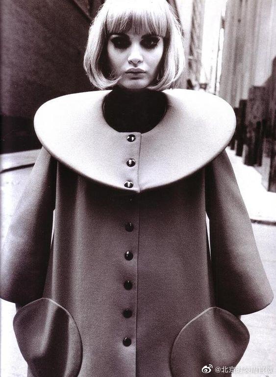 法国著名时装设计师皮尔卡丹去世1979年3月19日