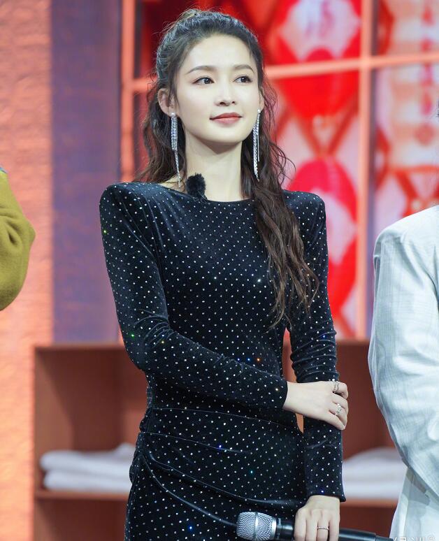 李沁点名天天向上称端不平的一碗水看清配图粉丝抱走李沁