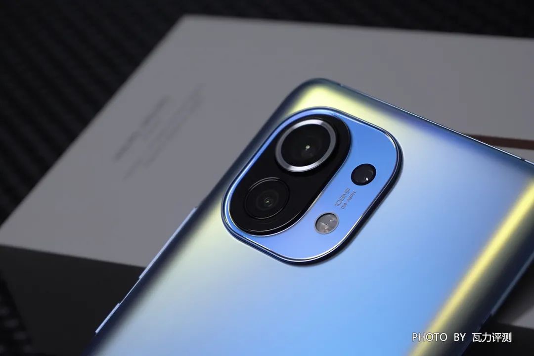 小米11细节图解来了蓝色版这次是主角