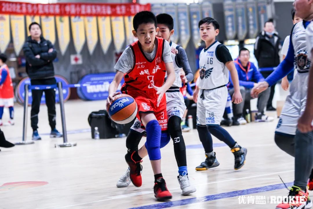 rookie-优肯ucba超级联赛是优肯国际篮球俱乐部参照职业联赛模式设计