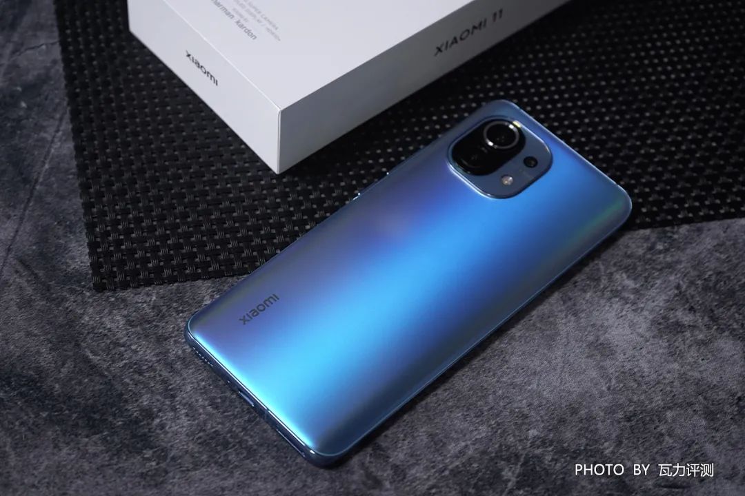 小米11细节图解来了蓝色版这次是主角