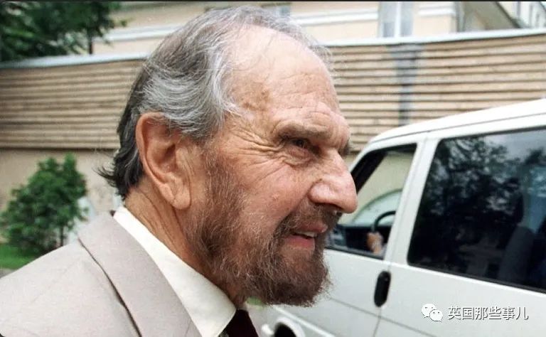 被英国通缉50多年的最强双面间谍离世他的一生简直堪比007