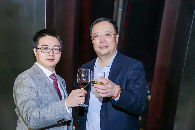 张哲铭做保险行业里的老实人