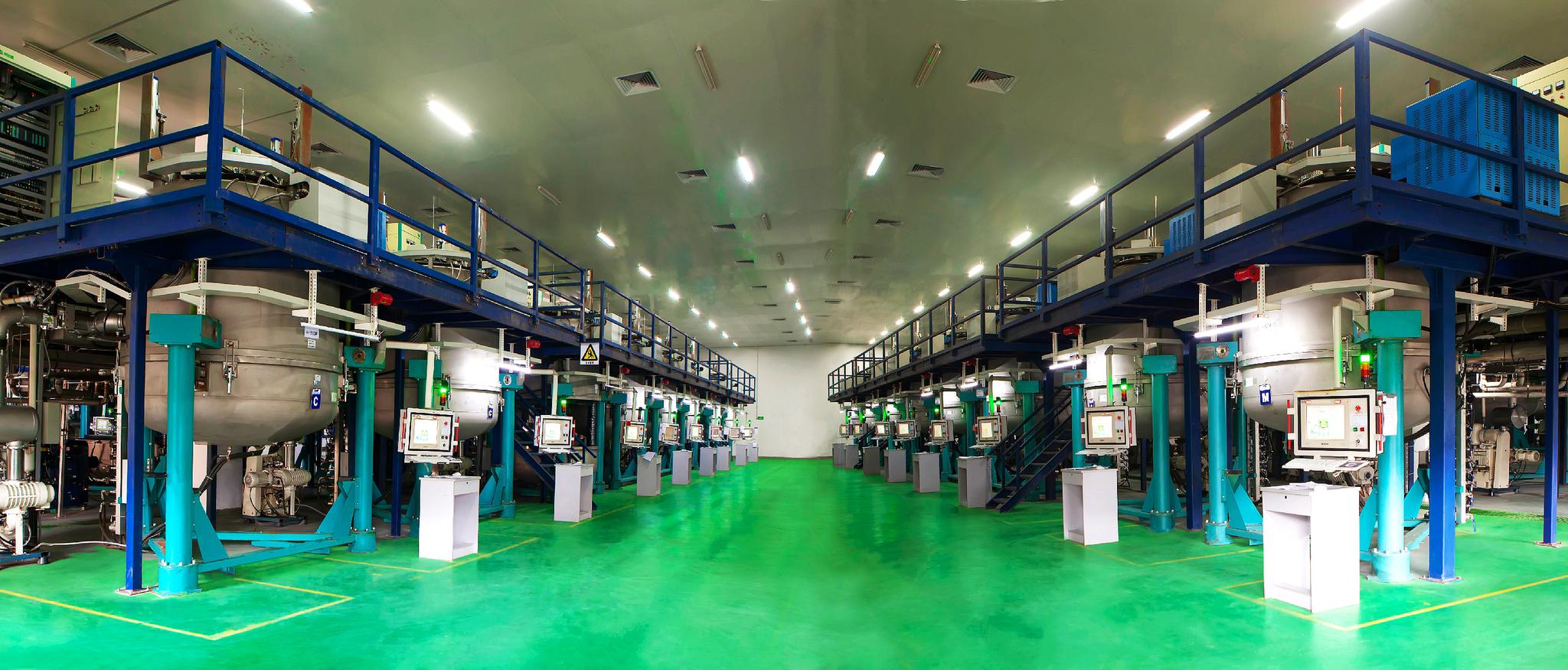 世界首个旋式铸造单晶炉研制成功 我国光伏装备研制水平迈上新台阶|多