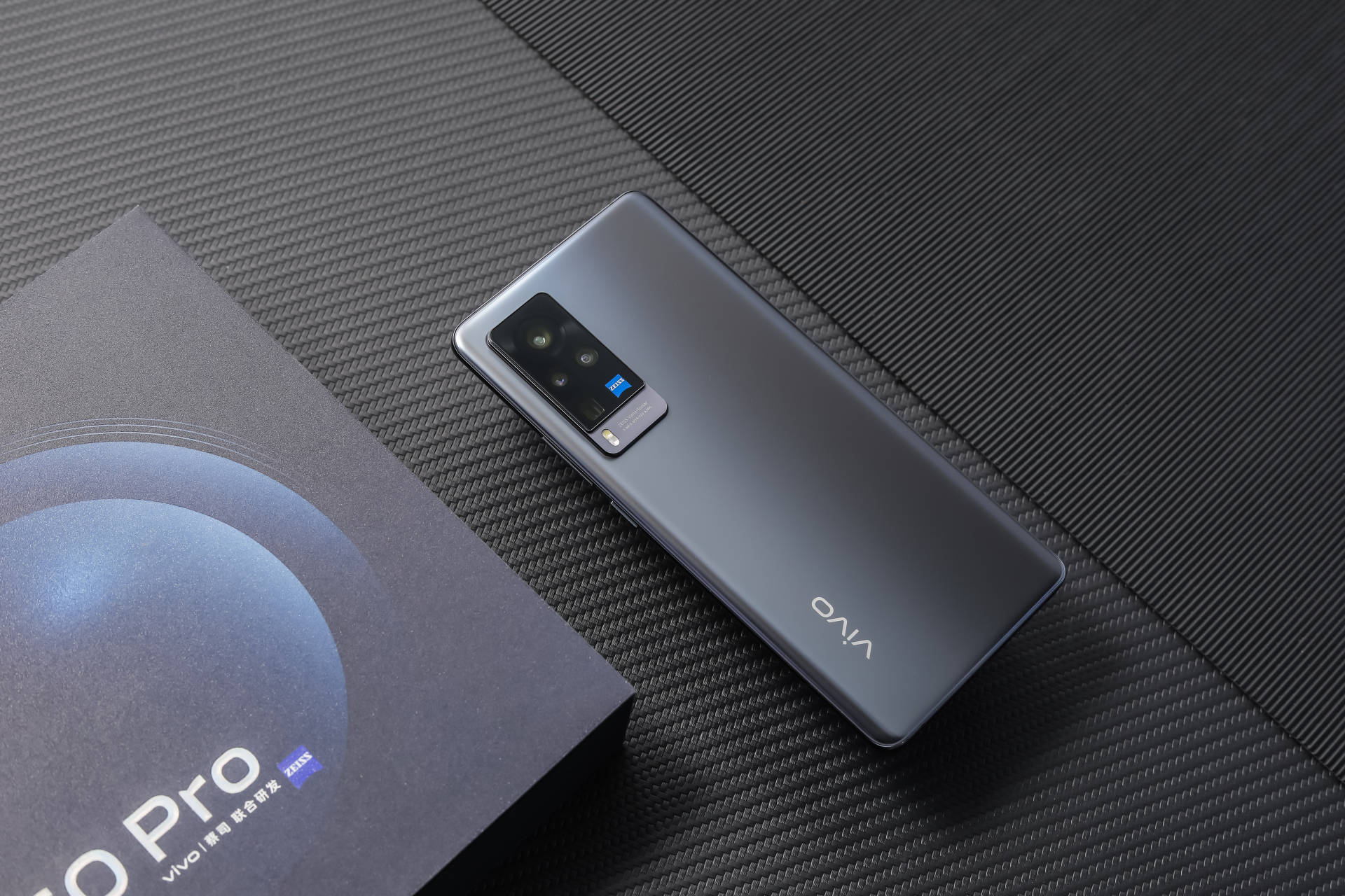 现在流行玩视觉轻薄?vivo x60"不屑"玩文字游戏