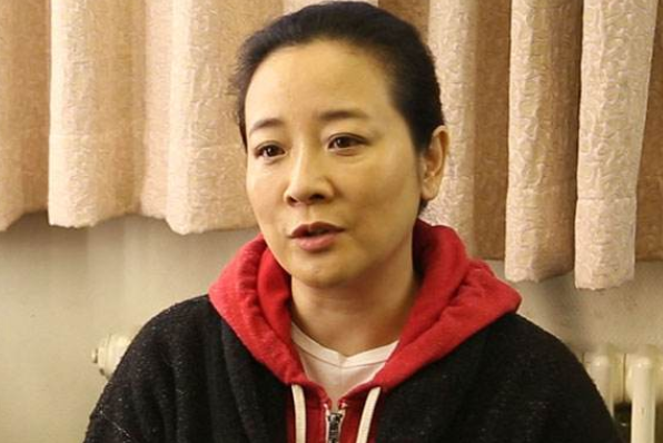 她22岁一夜成名,当红时下嫁大3岁导演,如今51岁成这|刘惠宁|陈小艺