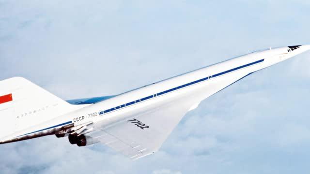 揭秘世界最先首飞超音速客机图-144 赢了技术输了市场?