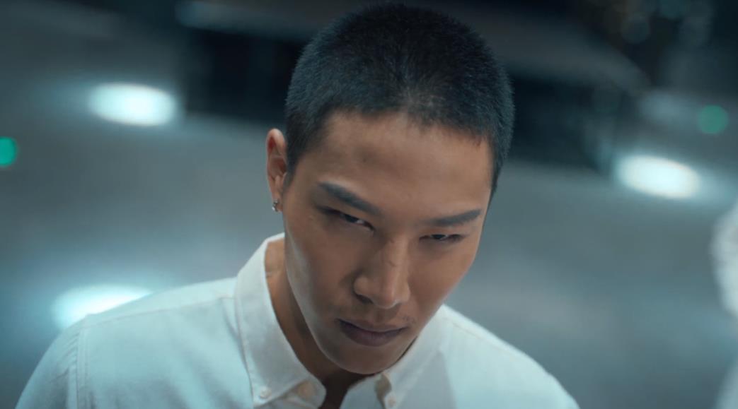 《硬击》上映,高冷保镖遇上傲娇小姐,梁小龙又来打