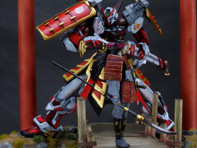 武士风格改造,红色异端高达模型场景作品《羁绊》