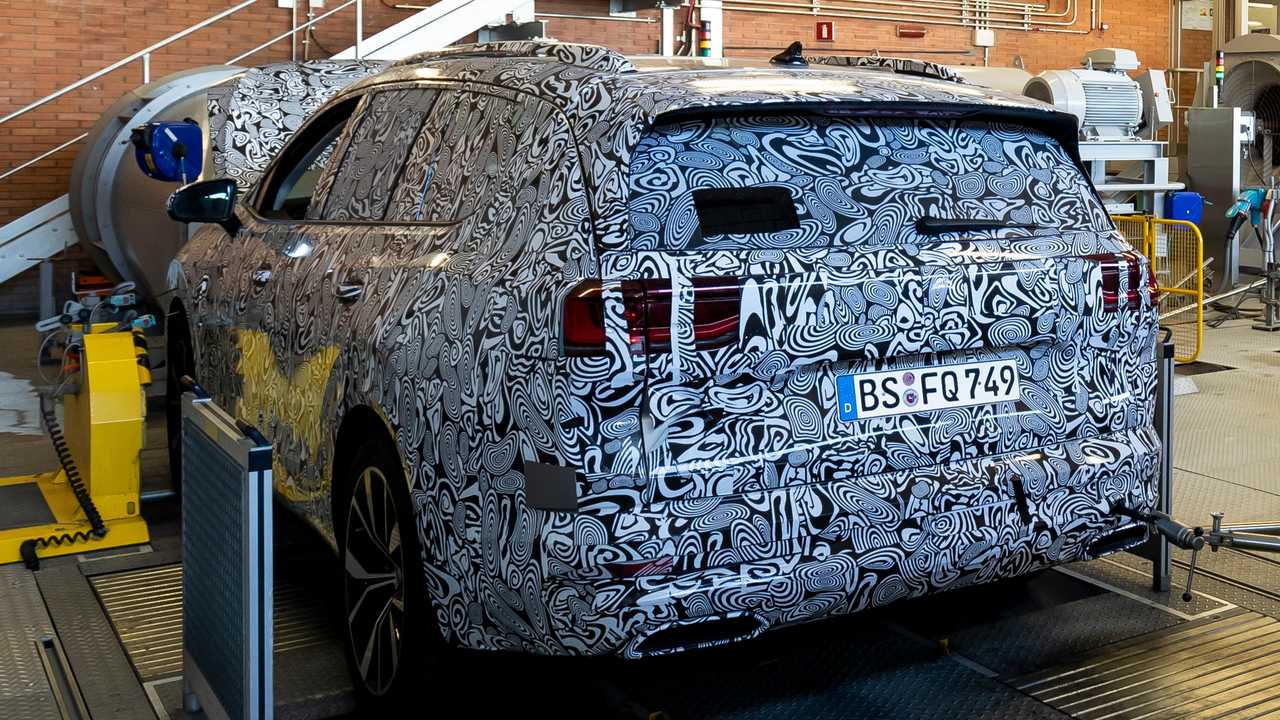 配图为大众SMV量产版测试谍照