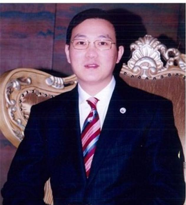 央视一姐富豪老公曝光:表面上60亿身价,却轻松花60亿买地皮