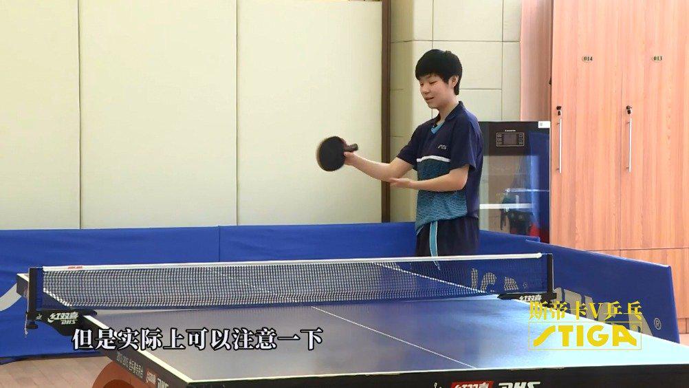 明人放"暗箭","邪招"上台面,孙晨教你直板正手反面发球!