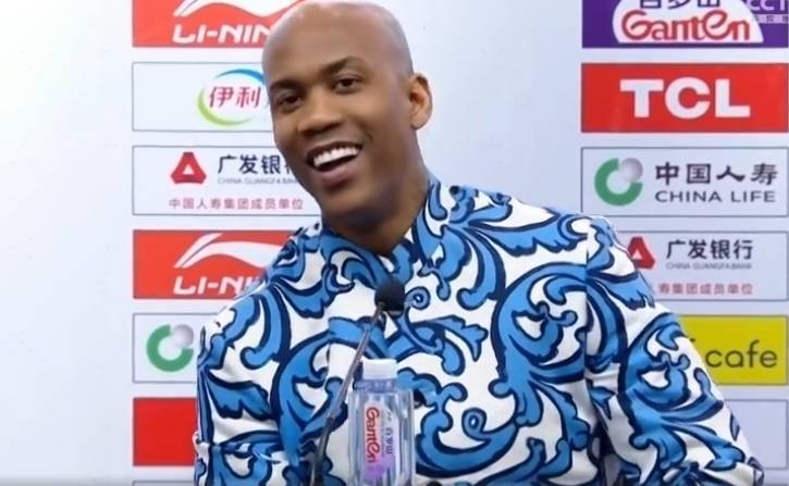 马布里谈青花瓷西服：这是之前为自己做 现在是穿上它的合适时机休闲区蓝鸢梦想 - Www.slyday.coM