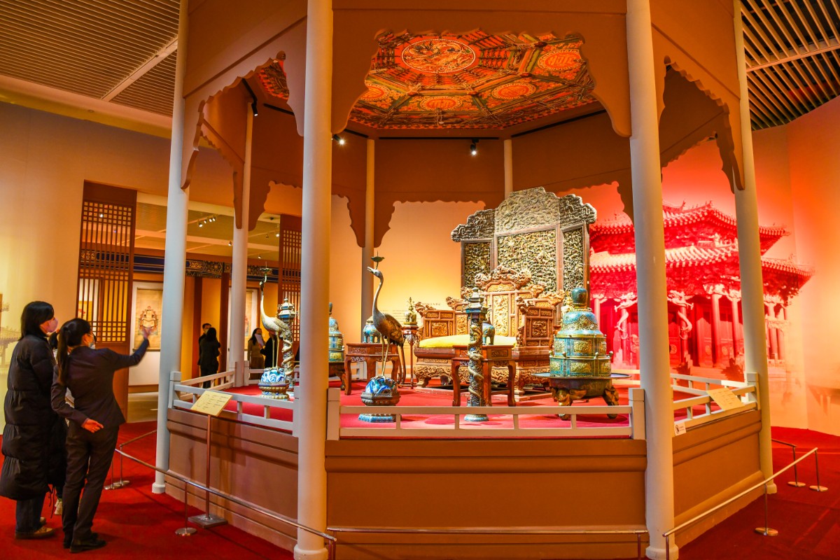 两馆联合举办"金玉满堂——沈阳故宫典藏清代宫廷珍品"展,200余件清宫