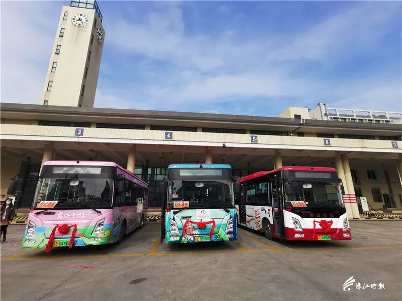 里07里07短线里06里水镇打造首台新时代文明实践流动点示范车