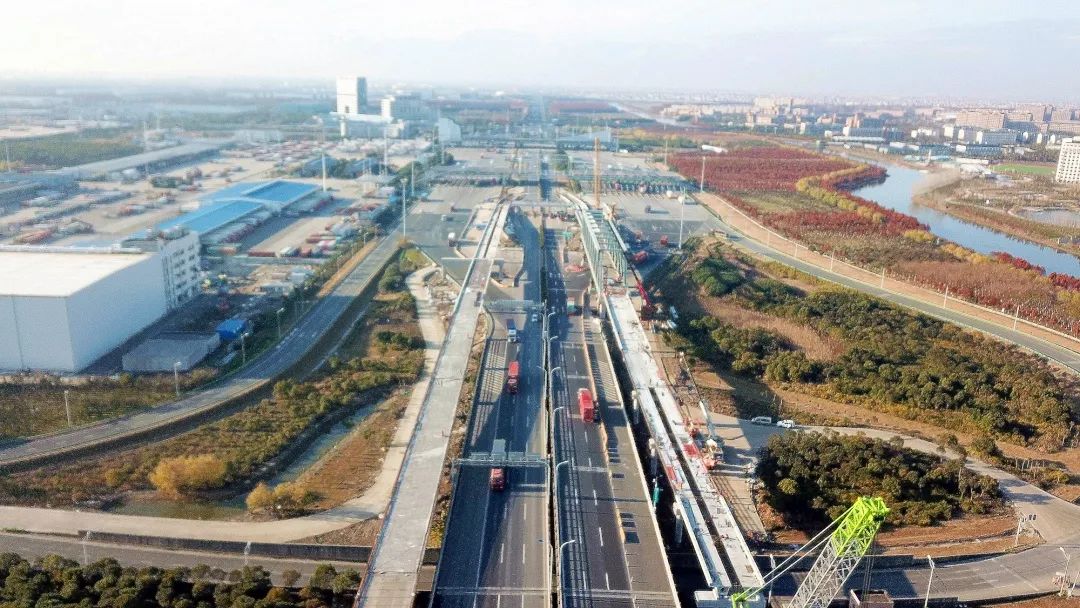 【交通】s2公路-海港大道立交匝道主体结构贯通