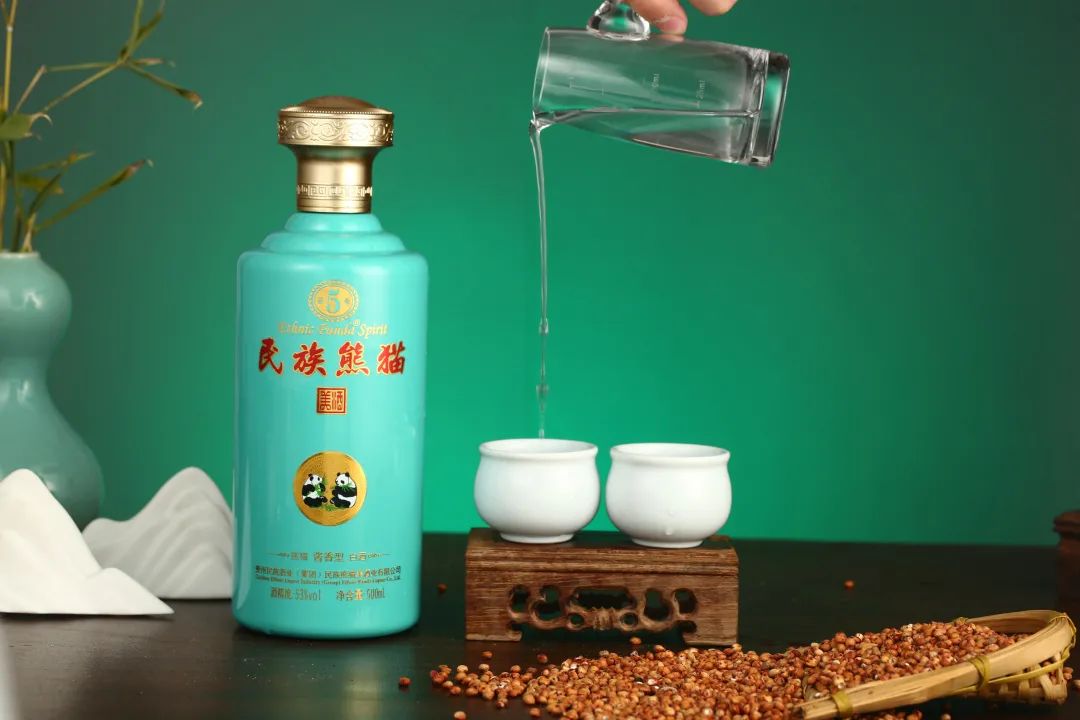 携手民族酒业,首发熊猫酱酒,"联创"酒茶生又下了一步妙棋?