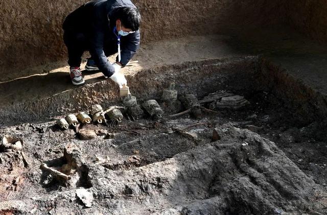 春秋时期西北戎人王级大墓,开启