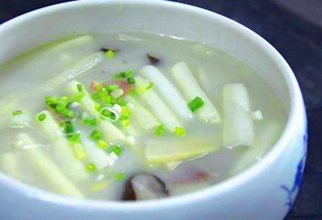 味道济南汤菜之冠奶汤蒲菜