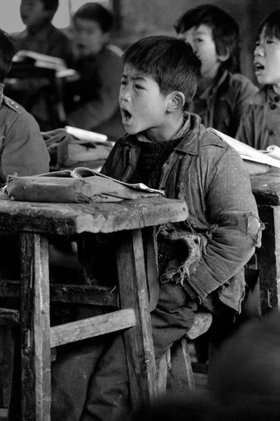 希望工程“大眼睛”摄影师解海龙:四十年,坚持让手里的相机有温度休闲区蓝鸢梦想 - Www.slyday.coM