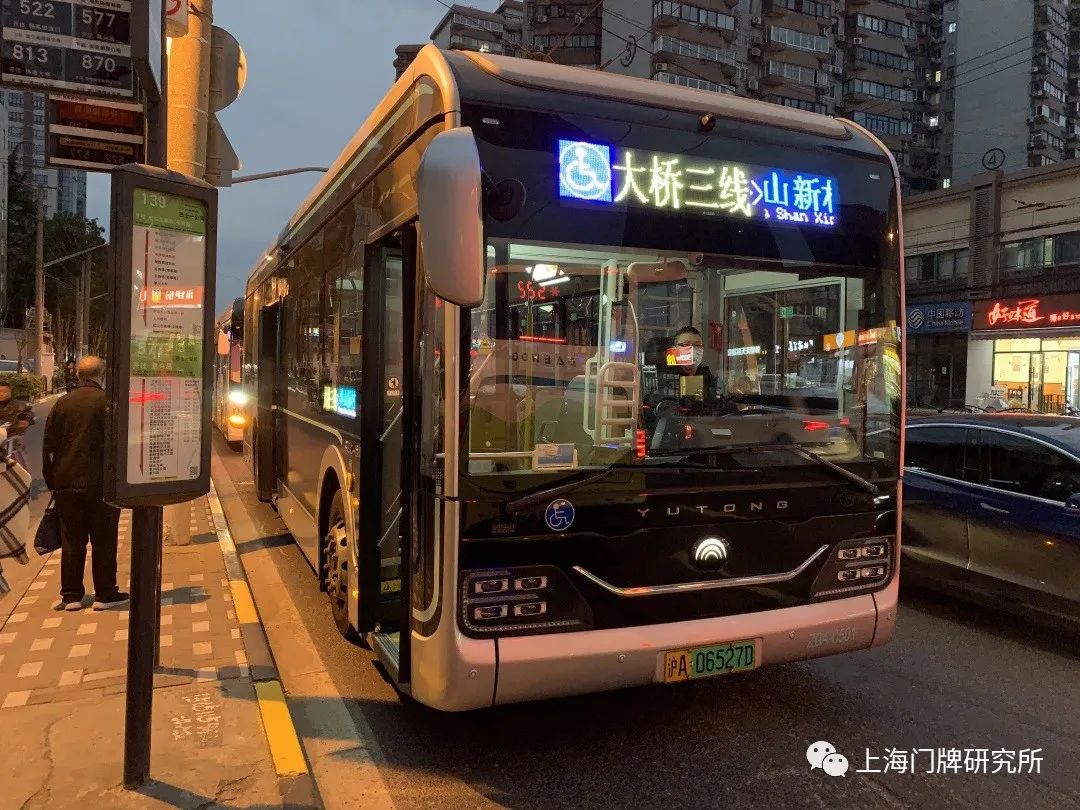 大桥三线zk6106bevg1(e10)型,陈寒松摄大桥四线1993年10月23日,杨浦