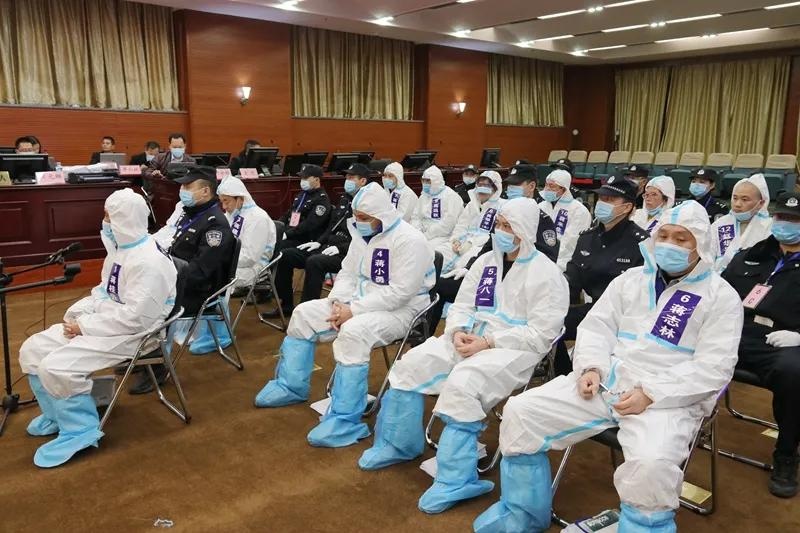 公诉机关指控蒋桂云等12人在全州县石塘镇以经营客运为名,长期实施有