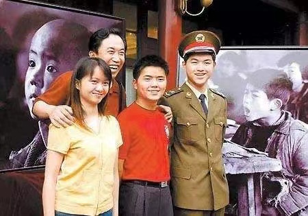 希望工程“大眼睛”摄影师解海龙:四十年,坚持让手里的相机有温度休闲区蓝鸢梦想 - Www.slyday.coM