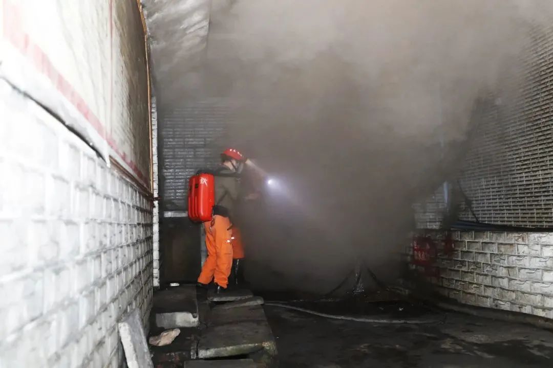 重庆永川吊水洞煤矿发生一氧化碳超限事故.新华社记者 黄伟 摄