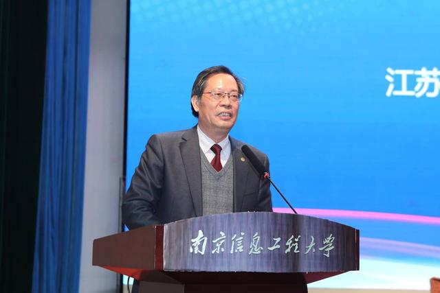 南京师范大学原党委书记,校长,江苏省数学教育委员会主任宋永忠说:"