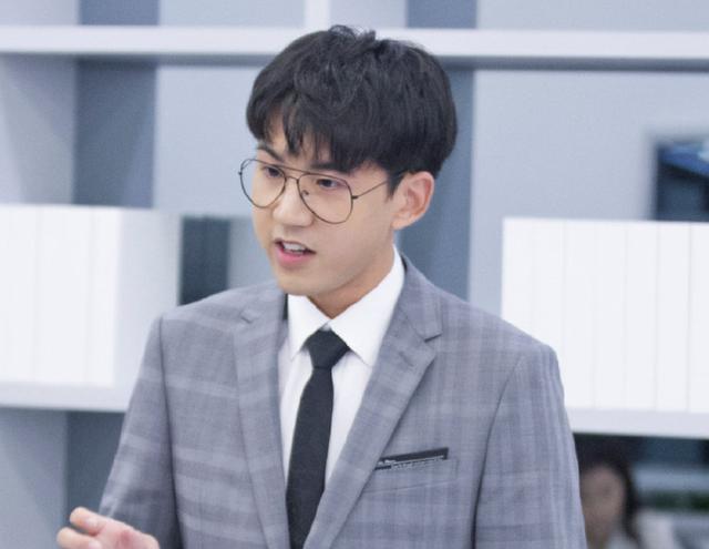 毕竟在节目中瞿泽林的表现真的不是非常亮眼,几轮