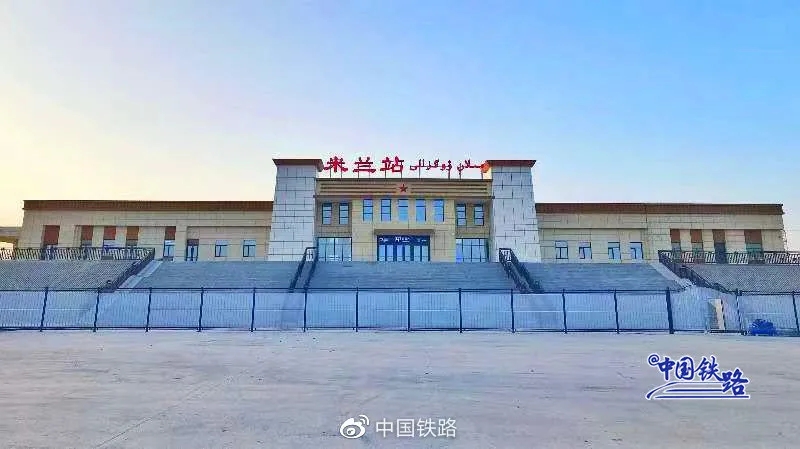 大漠新动脉格尔木至库尔勒铁路即将开通