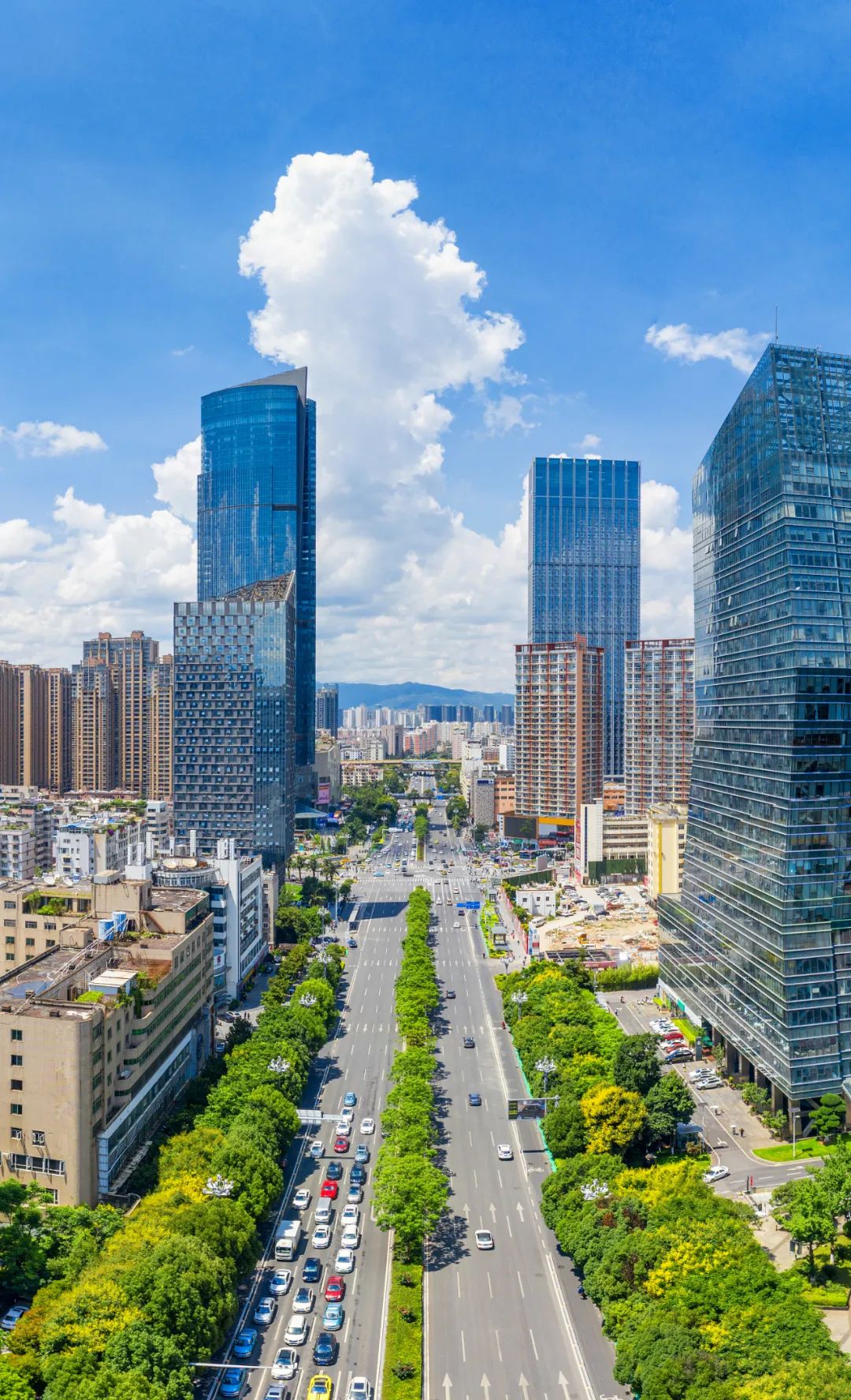 聚焦用脚步丈量昆明美景2020上合昆马线上线下齐开跑