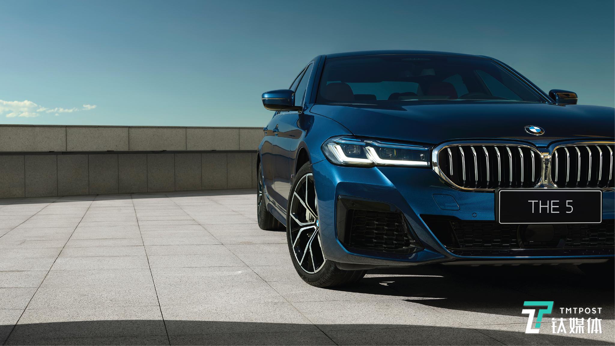 试驾宝马新5系:平均年龄34岁的车主们想要什么?