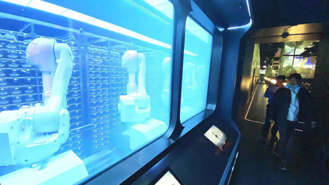 餐饮机器人遍地开花 麦当劳、汉堡王等西式快餐为何按兵不动？