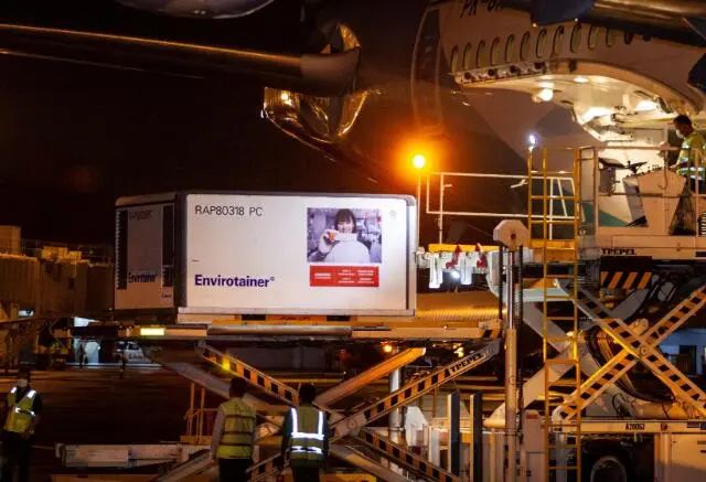 120万剂中国疫苗到货 印尼：十分感激