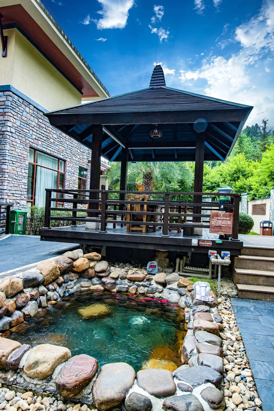 赏银杏泡温泉12月广西人出门玩耍更方便了