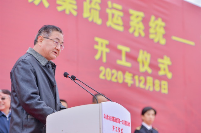 上海港稳摘集装箱吞吐量十一连冠 水公铁集疏运先行项目开建