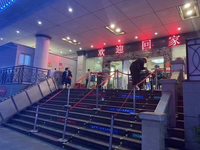 维也纳大剧院店健康驿站入口.黄琼/摄