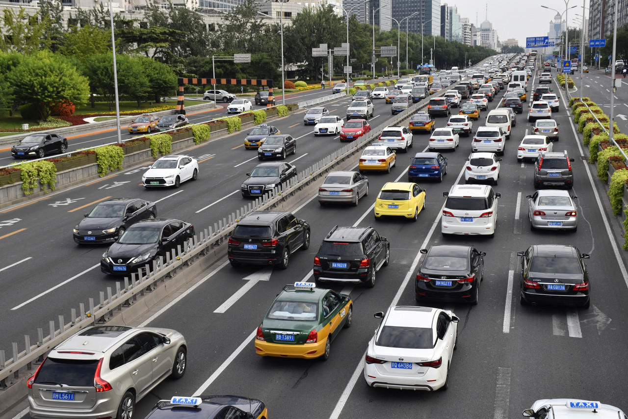 指标转出就能变“无车家庭”？专业人士解析北京“摇号”新政