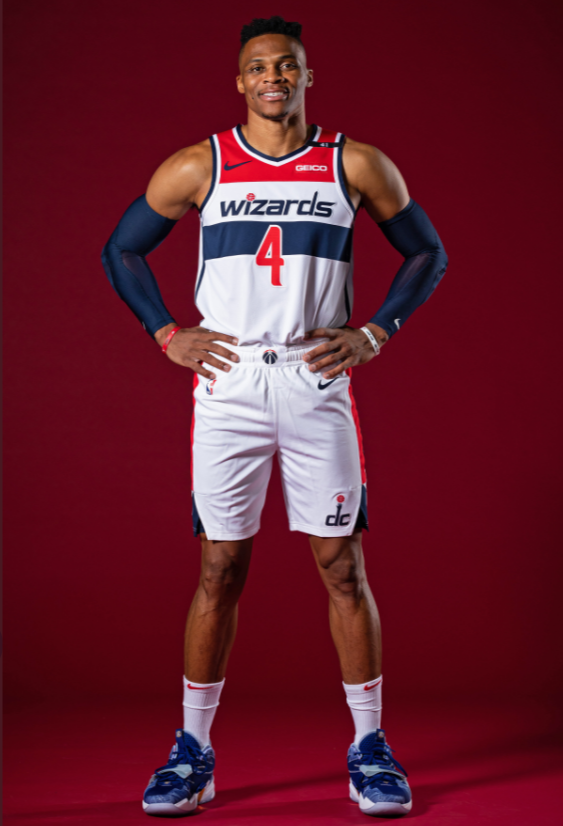 威少奇才定妆照来了:身穿4号笑容满面