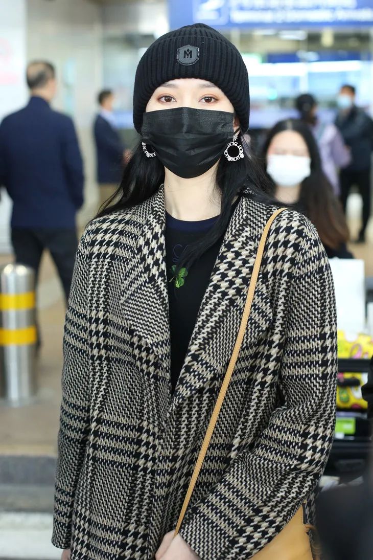 时髦办 | 看了杨幂和kendall,似乎发现亚洲人更适合戴冷帽?