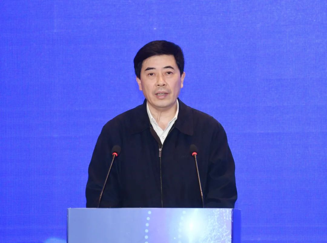 舒立春介绍重庆大学与南京合作的情况.南报融媒体记者 崔晓 摄