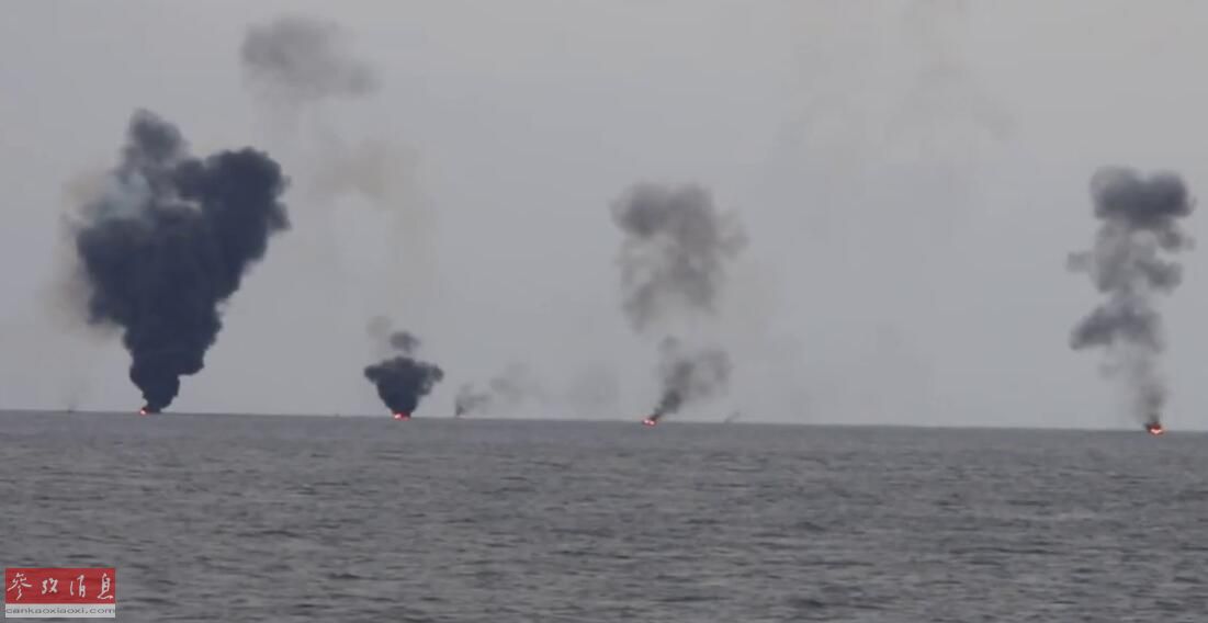 图为“底特律”号LCS使用多枚垂发版“地狱火”导弹打击后的海面景象，快艇群已被全部消灭。