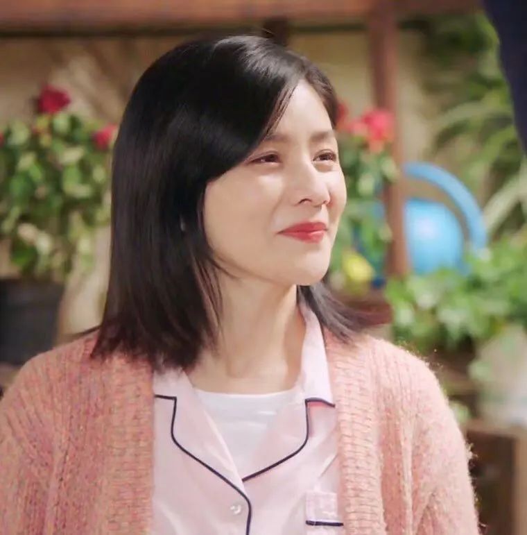 不过,在李贝和关震雷闹分手的时候,李贝妈妈却态度来了一百八十度的