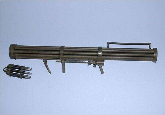 游戏里大杀四方的"刺拳"火箭筒,为啥在现实中很无能?|轻武专栏