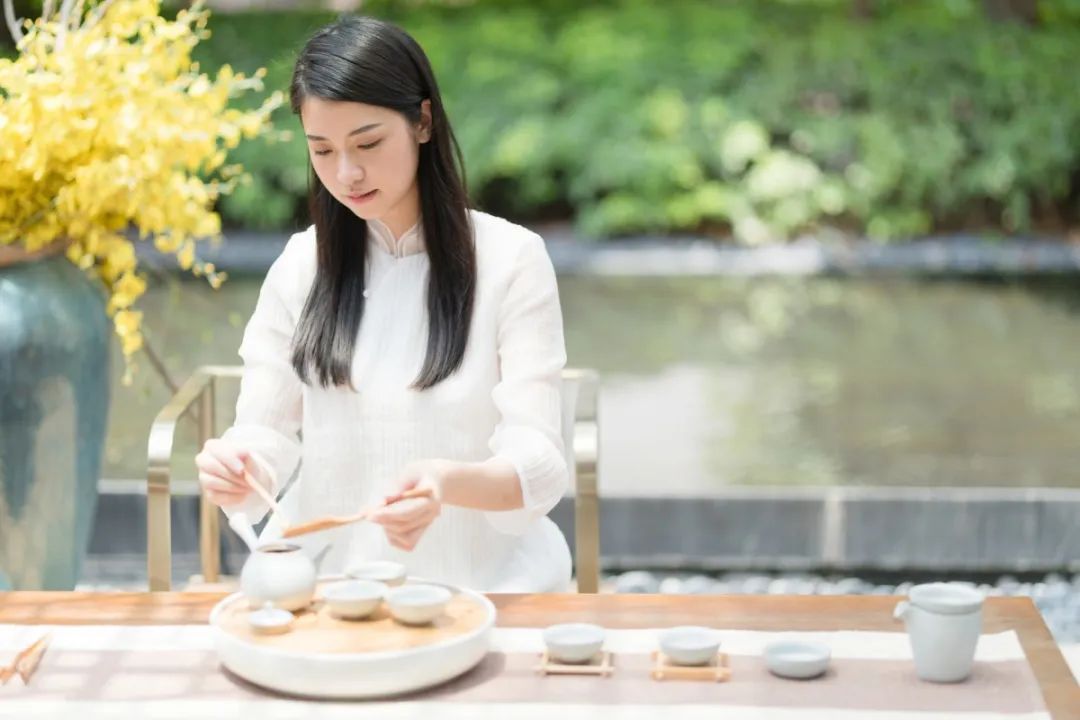 喝茶拍照pose指南,在家自拍也可以!