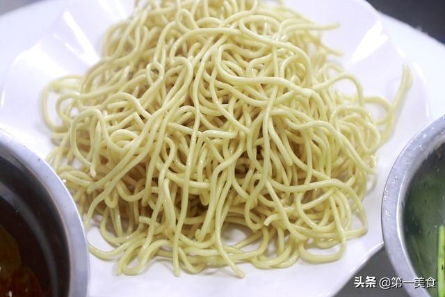 想吃热干面不会做?大厨教你调酱和煮面技巧,这口感真地道|热干面|面条