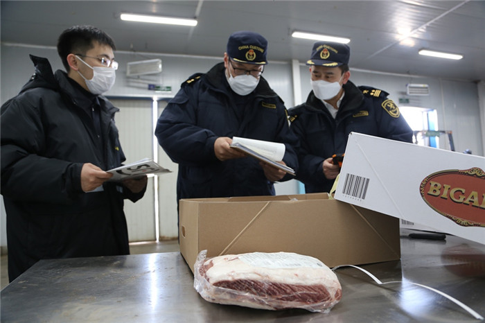 威海海关快速验放口岸首次进口欧洲牛肉